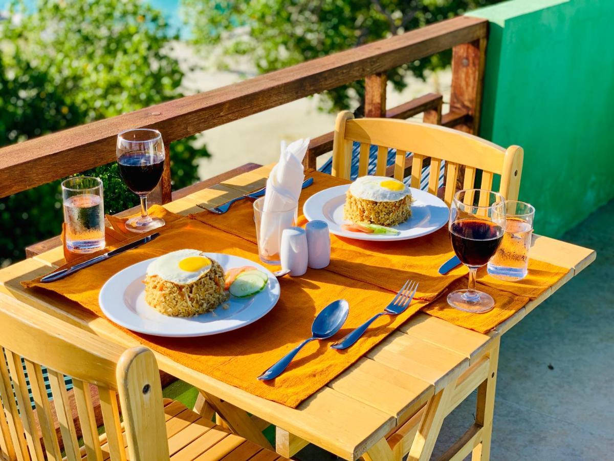 Ilaa Beach Maldives Hotel กุลลี ภายนอก รูปภาพ