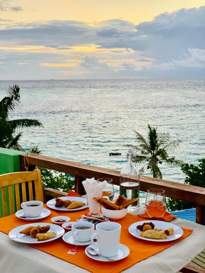 Ilaa Beach Maldives Hotel กุลลี ภายนอก รูปภาพ