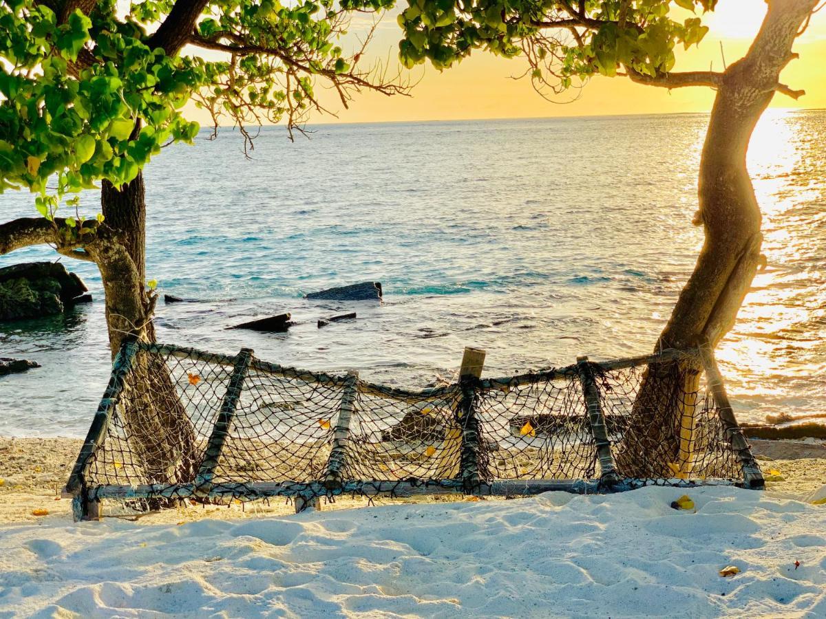 Ilaa Beach Maldives Hotel กุลลี ภายนอก รูปภาพ