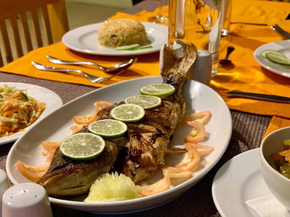 Ilaa Beach Maldives Hotel กุลลี ภายนอก รูปภาพ