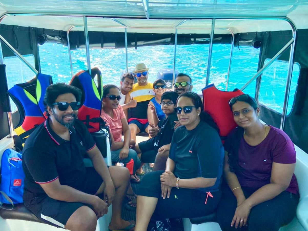 Ilaa Beach Maldives Hotel กุลลี ภายนอก รูปภาพ